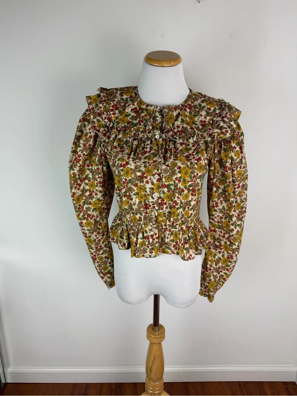 Doen Dolores Top in Jennifer Spring Floral Liberty Fabric Puff Sleeve Size XS